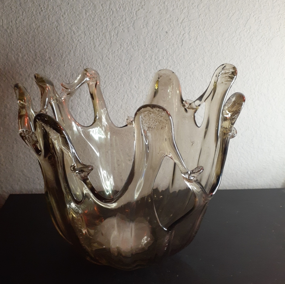GORGEOUS NEW White Cristal Murano Italy 8" Smokey Gray Freeform Vase.